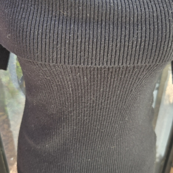 Vince Black Off Shoulder Half Sleeve Top - Picture 5 of 8